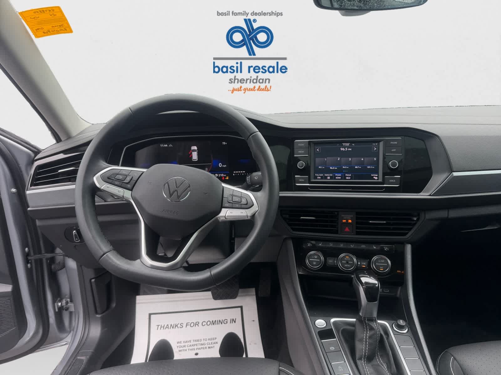 Used 2024 Volkswagen Jetta SE w/ Panoramic Sunroof Package FWD image 14