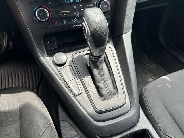Used 2017 Ford Focus SE FWD image 25