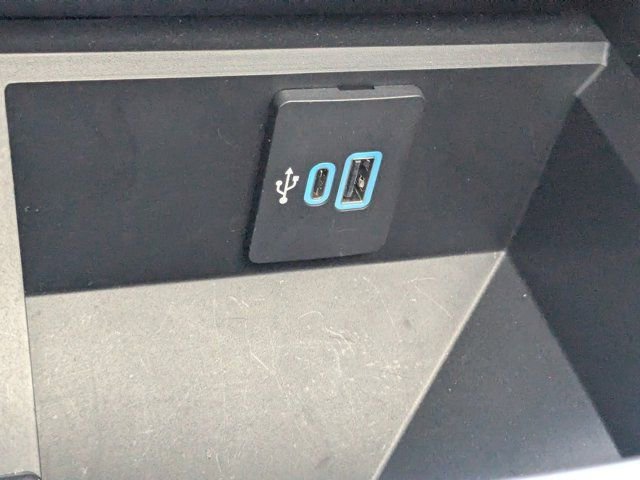 Used 2024 Ford F450 Platinum w/ FX4 Off-Road Package AWD/4WD image 23