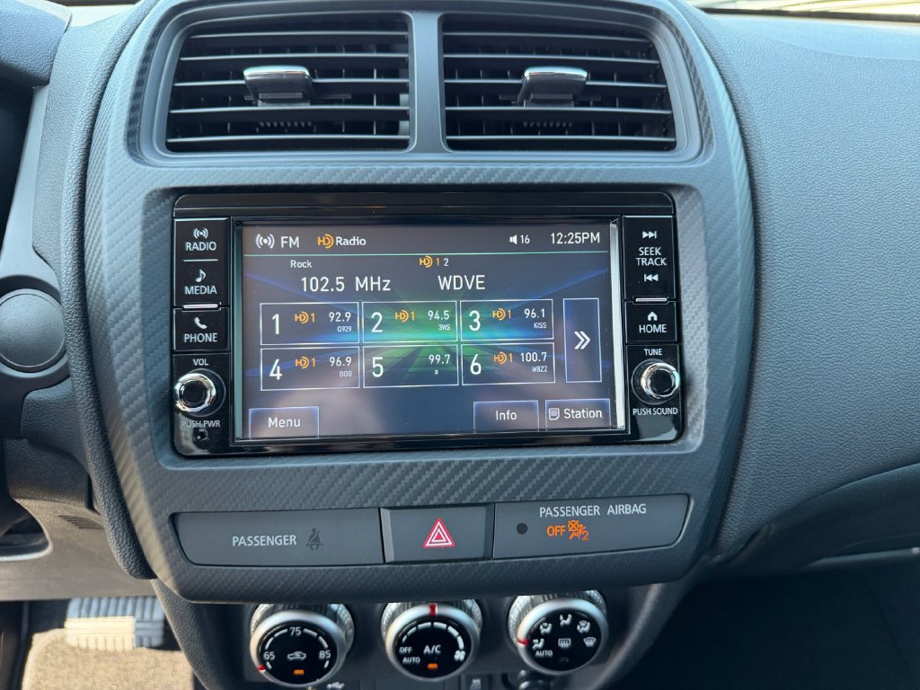 Used 2025 Mitsubishi Outlander Sport ES AWD/4WD image 17