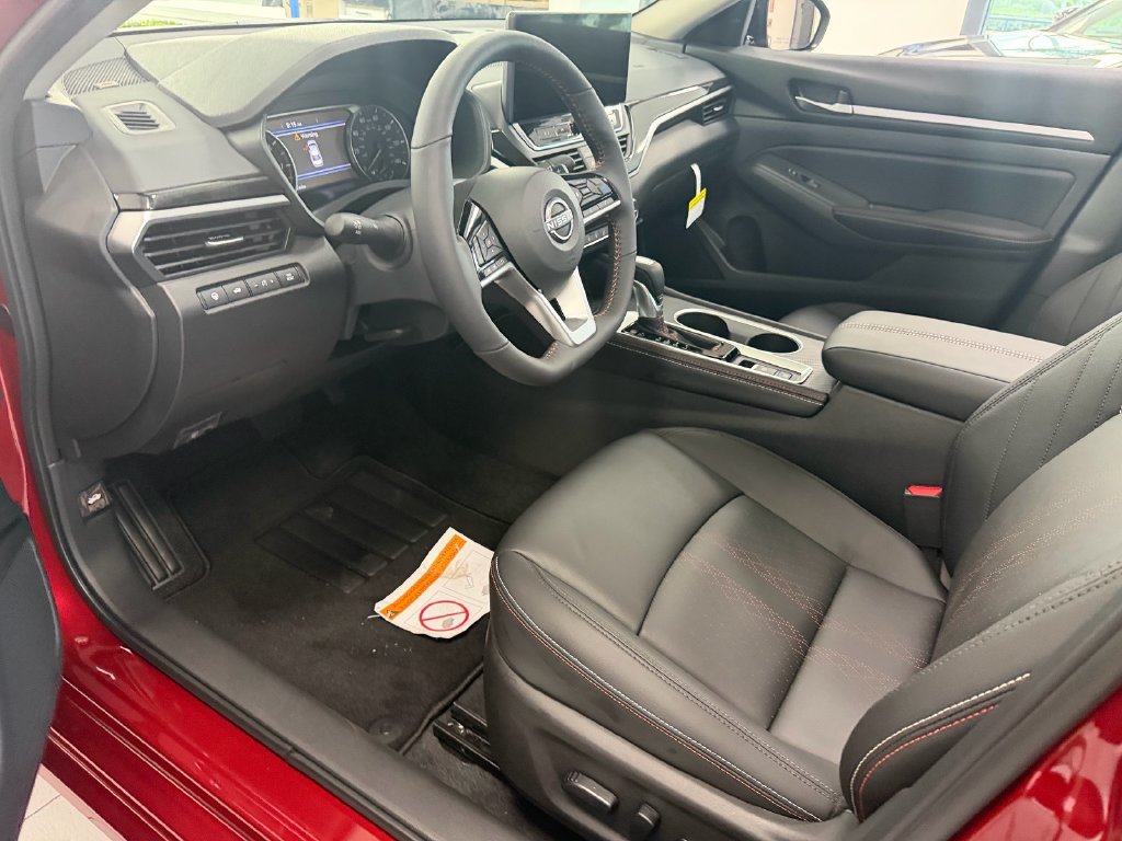 New 2026 Nissan Altima 2.5 SR w/ SR Premium Package FWD image 11