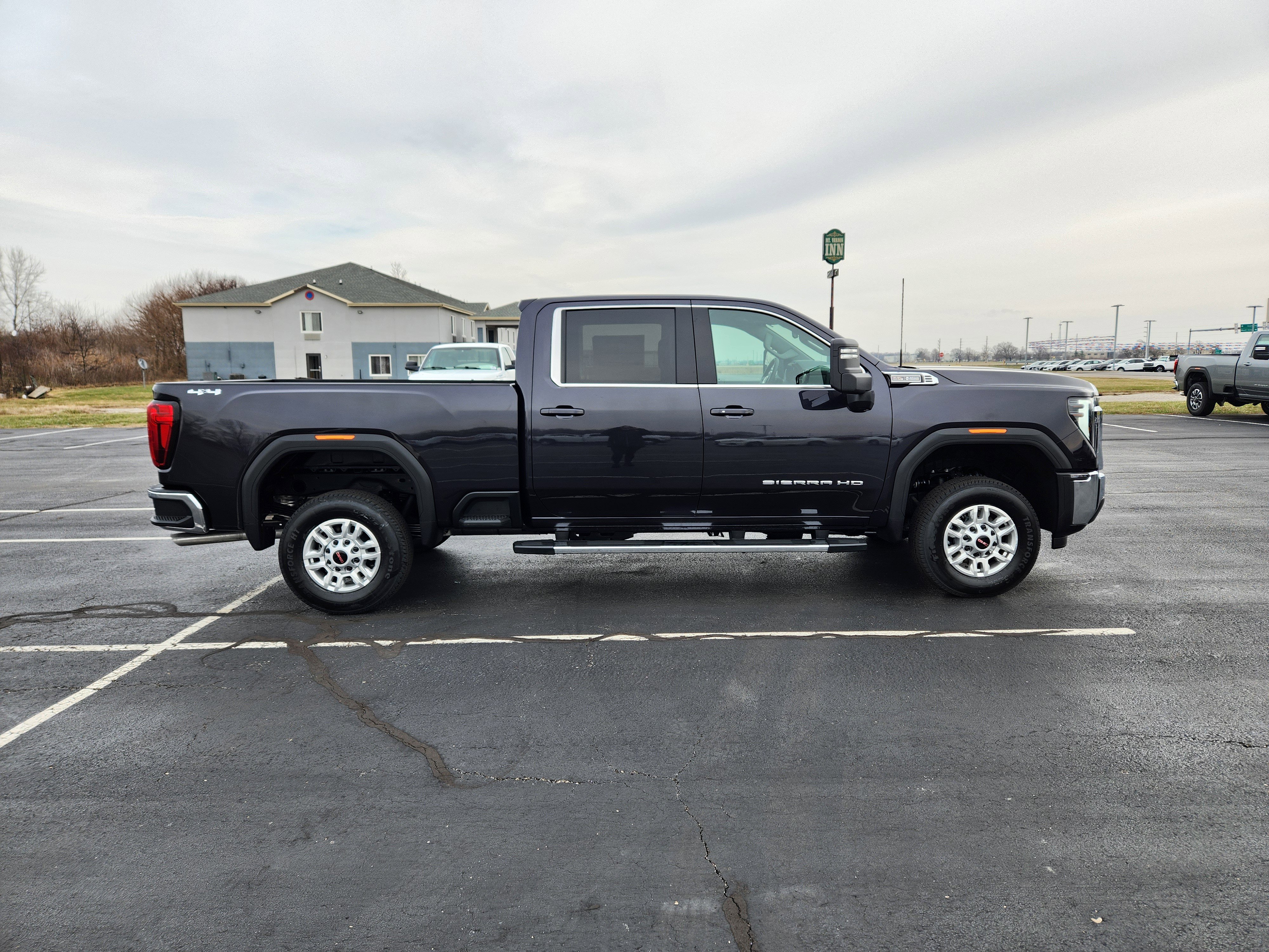 New 2026 GMC Sierra 2500 SLE image 5