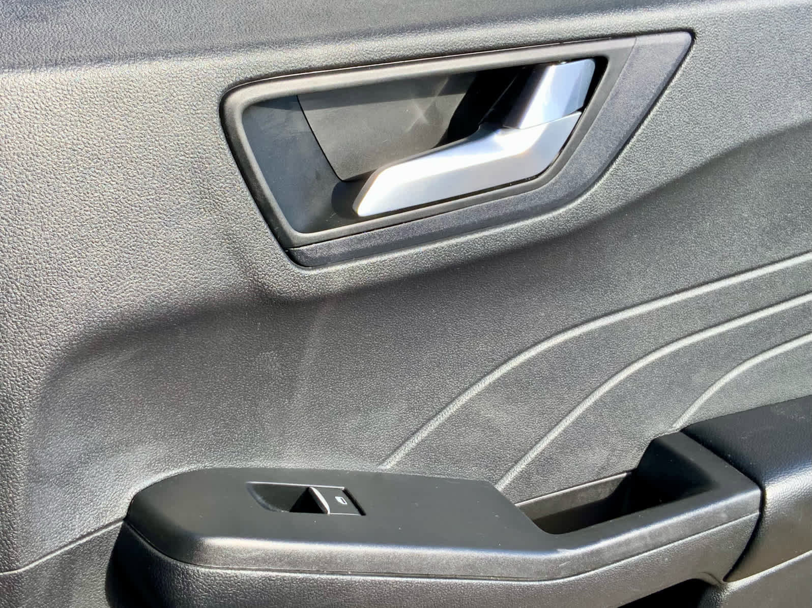 Used 2021 Ford Escape SE image 50