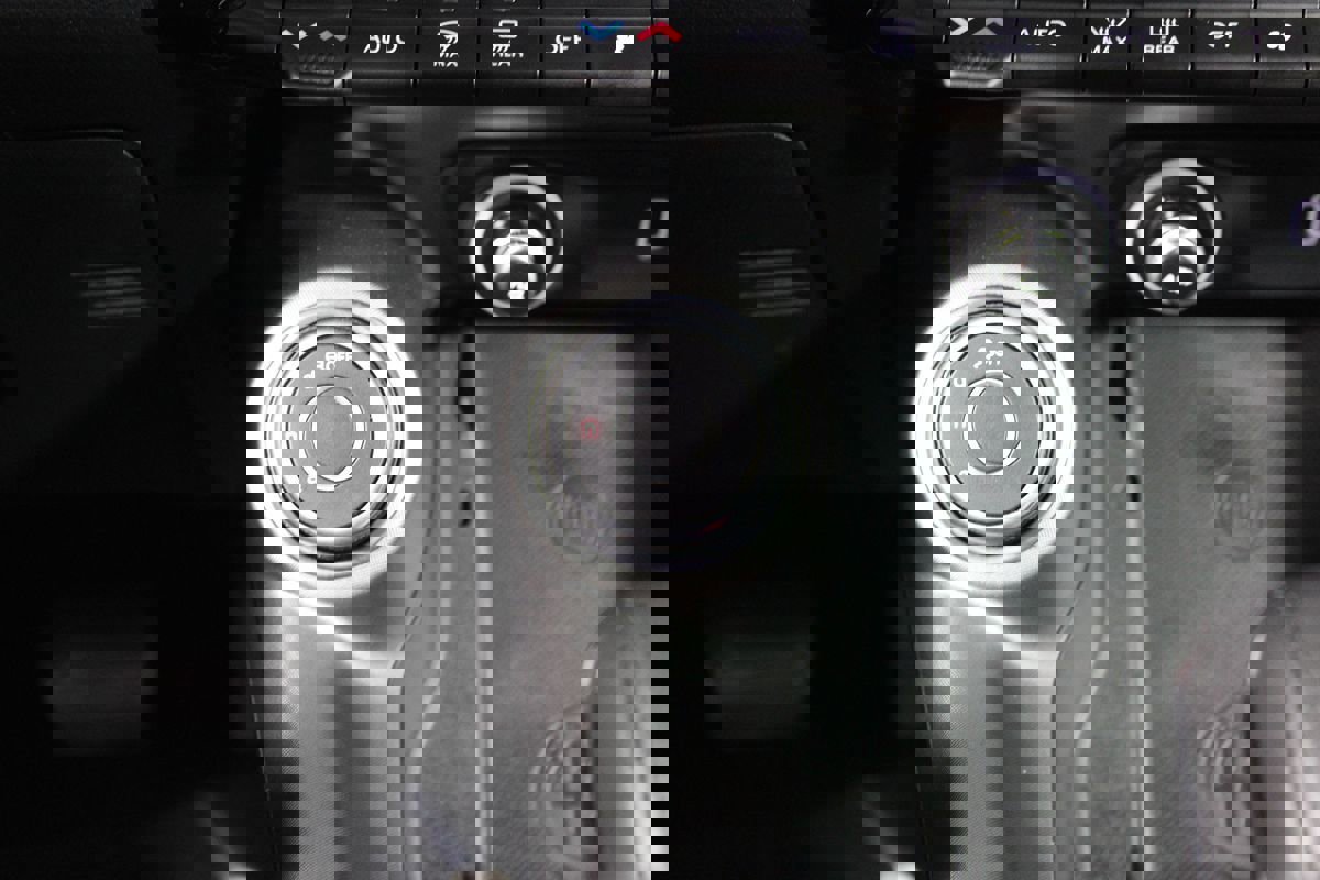 Used 2024 Alfa Romeo Tonale Ti AWD/4WD image 8