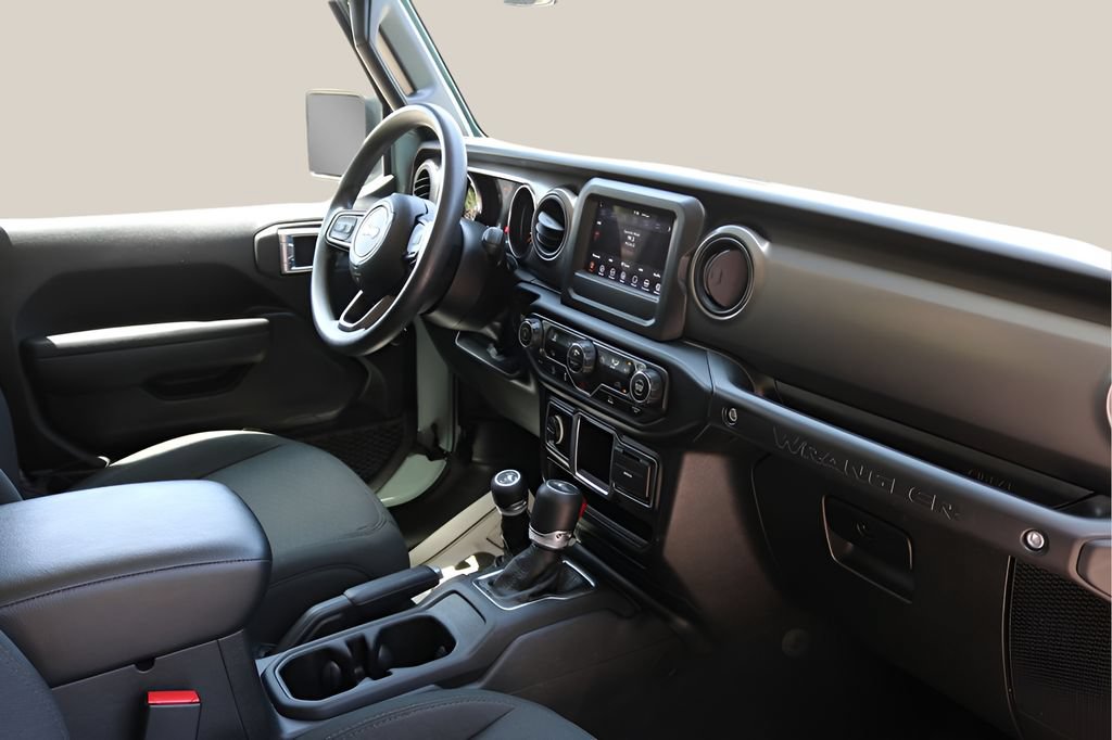 Used 2023 Jeep Wrangler Sport AWD/4WD image 16