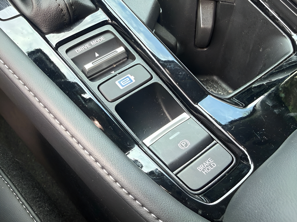 Used 2024 Honda Accord Touring image 31