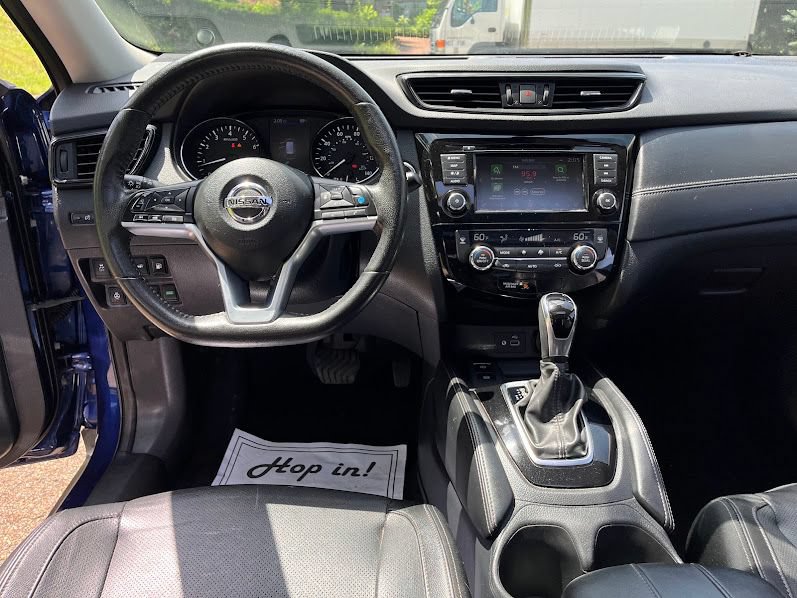 Used 2019 Nissan Rogue SL w/ Premium Package AWD/4WD image 17