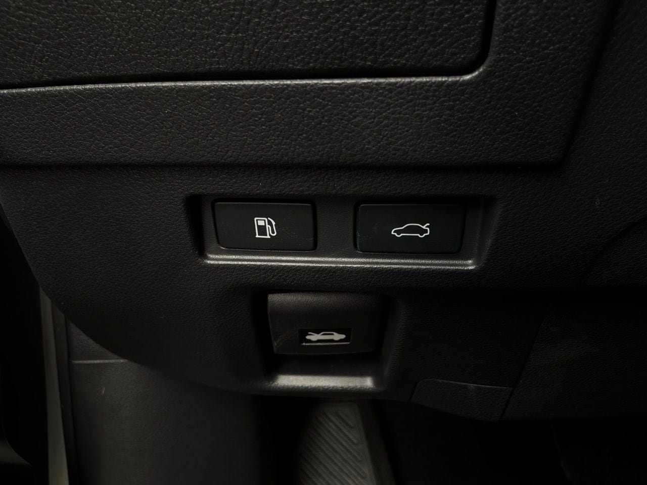 Used 2025 Lexus ES 350 w/ Accessory Package (Z1) FWD image 27