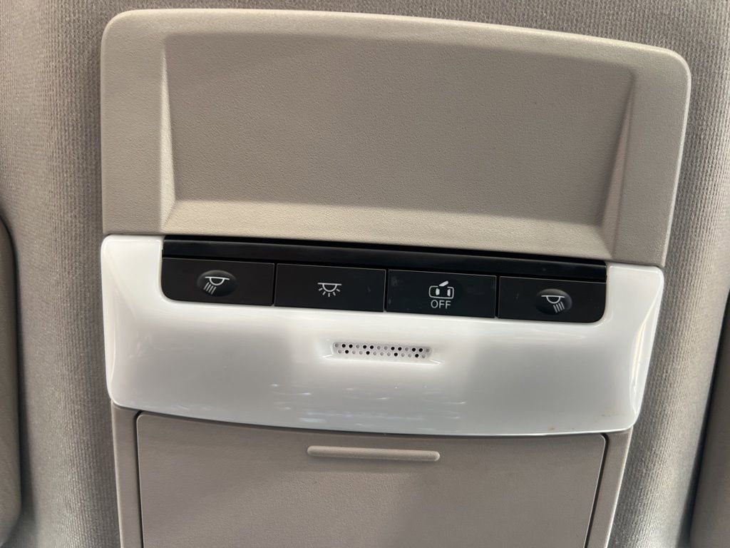 Used 2025 Nissan Sentra SV image 38