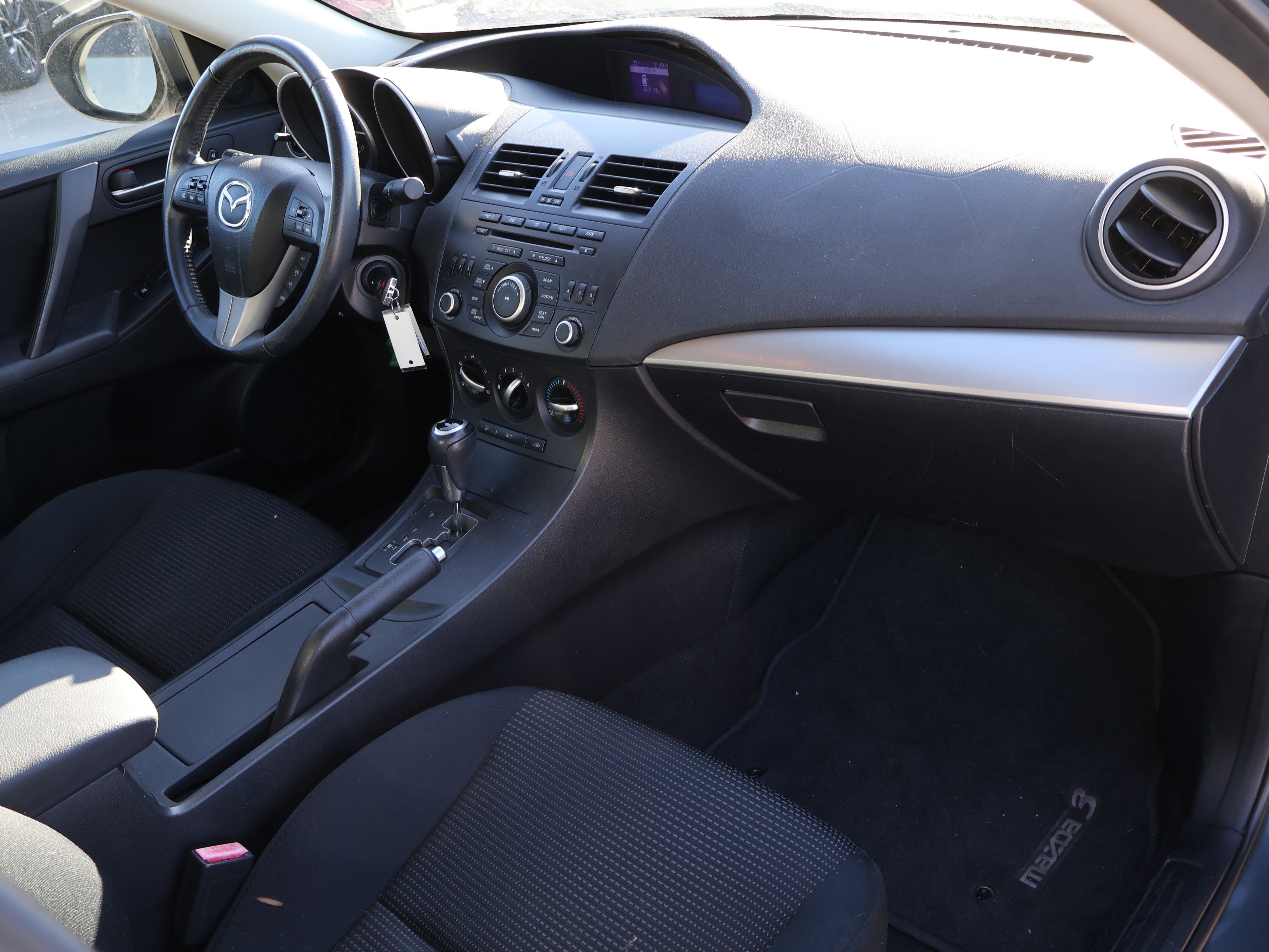 Used 2012 MAZDA MAZDA3 i Touring image 10