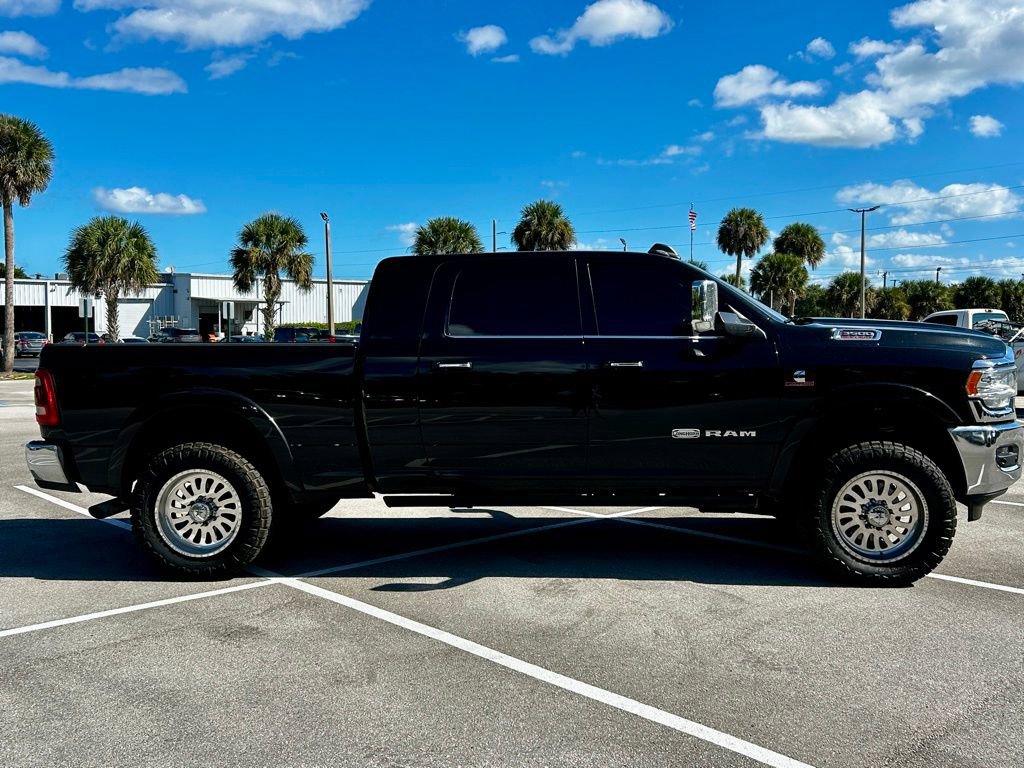 Used 2022 RAM 3500 Limited image 11