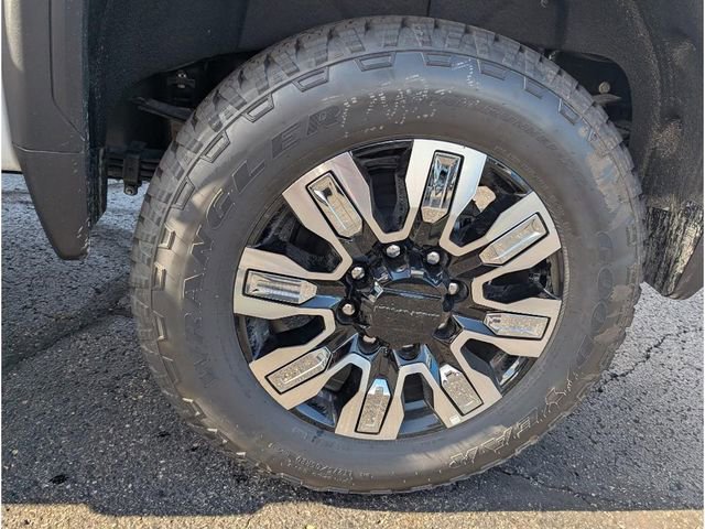 New 2025 GMC Sierra 3500 Denali w/ Denali Reserve Package image 26