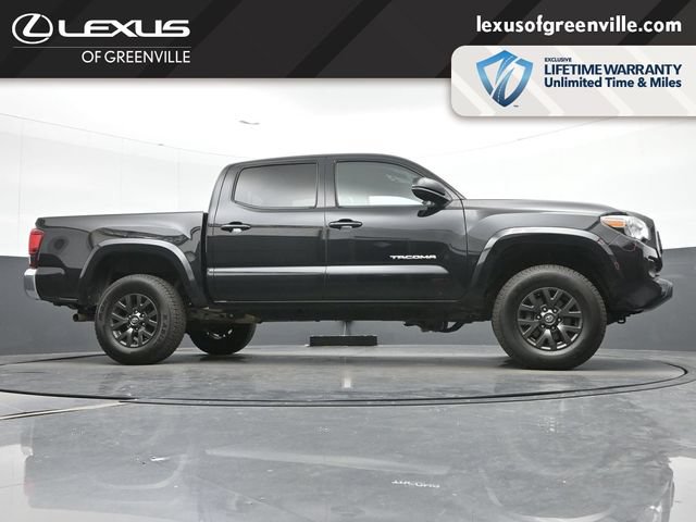 Used 2021 Toyota Tacoma SR5 AWD/4WD image 11