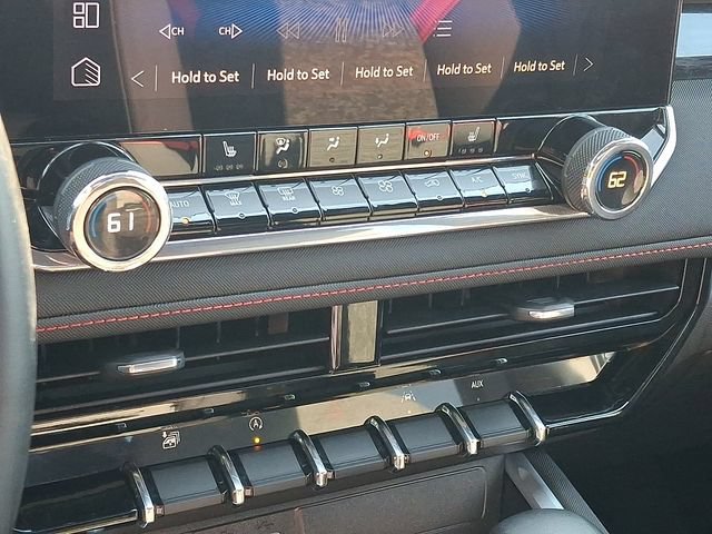 Used 2024 Chevrolet Colorado Z71 w/ Z71 Convenience Package 2 AWD/4WD image 19