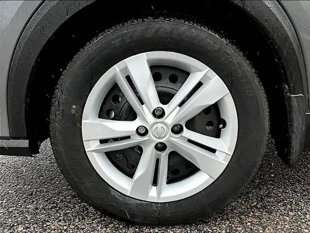 Certified 2024 Nissan Kicks S image 7