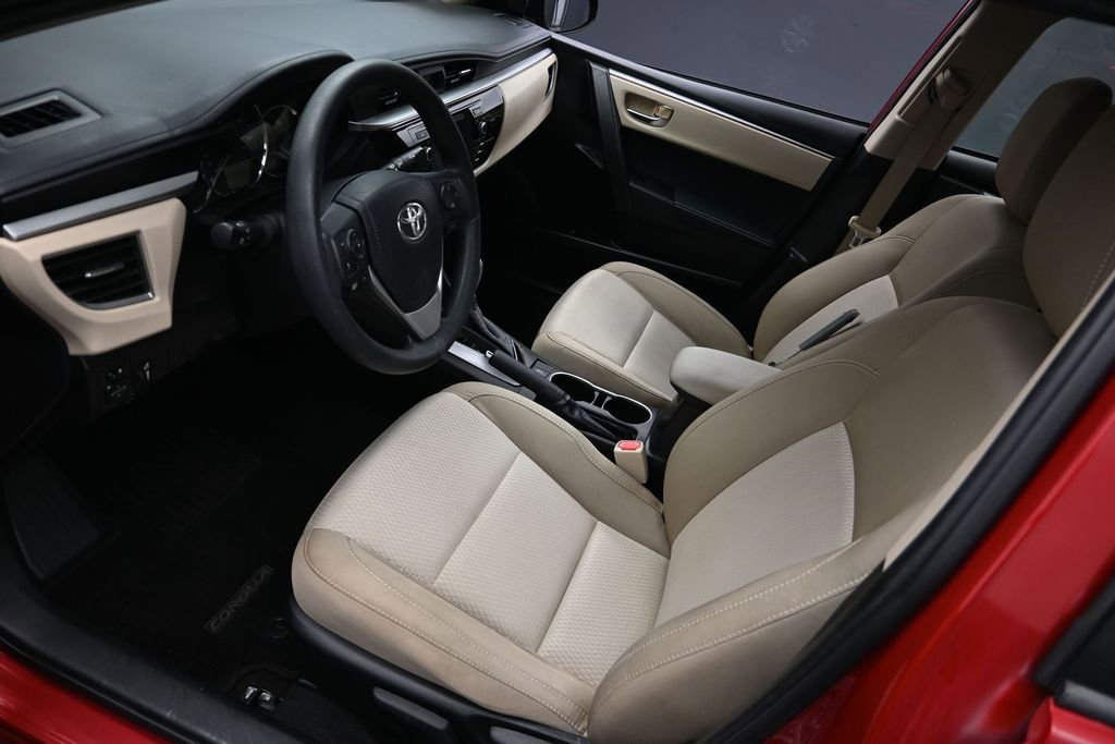 Used 2016 Toyota Corolla LE FWD image 17