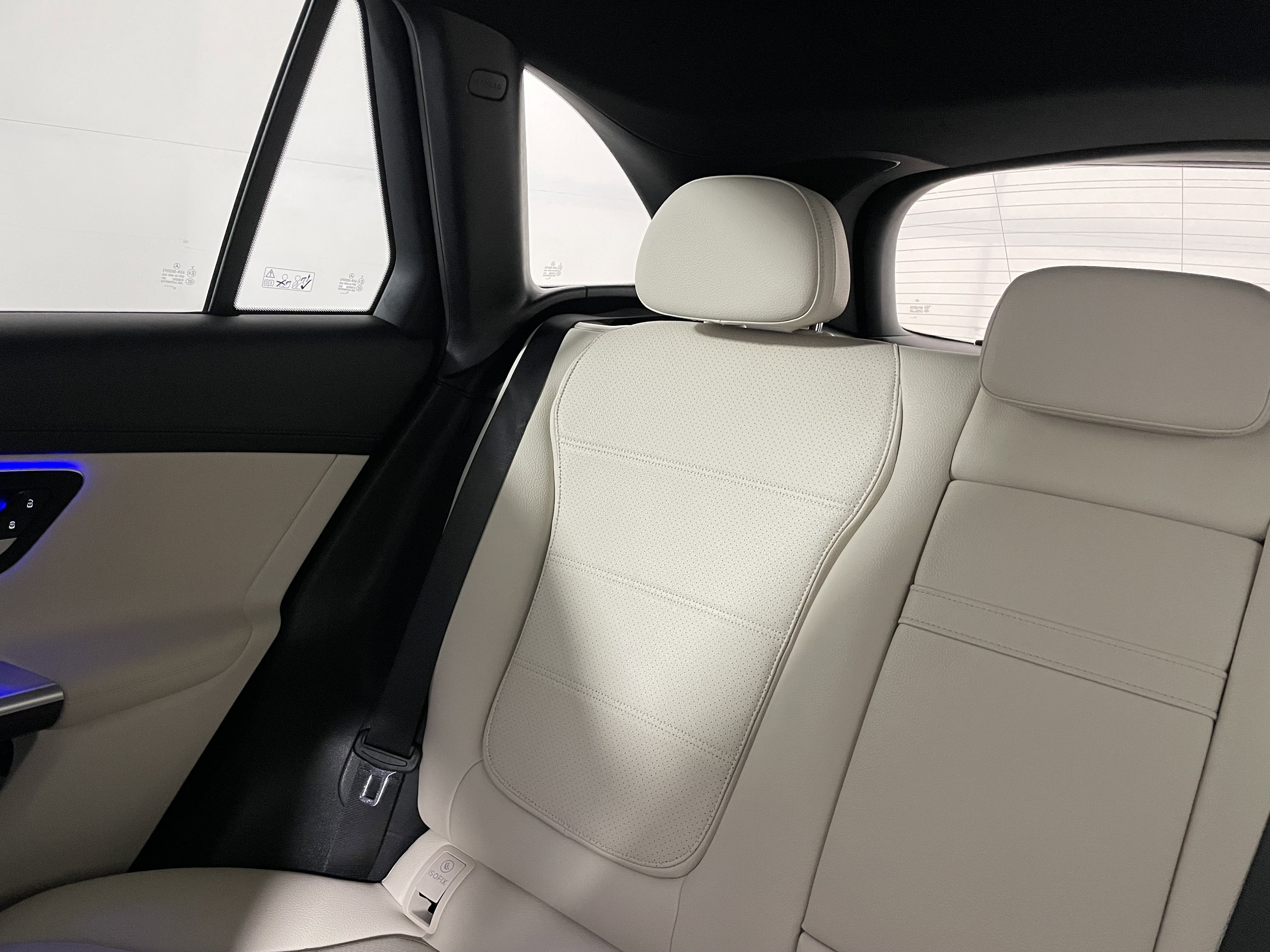 Used 2024 Mercedes-Benz GLC 300 4MATIC image 13