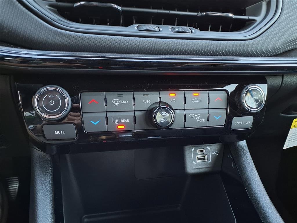 New 2026 Jeep Compass Limited image 13