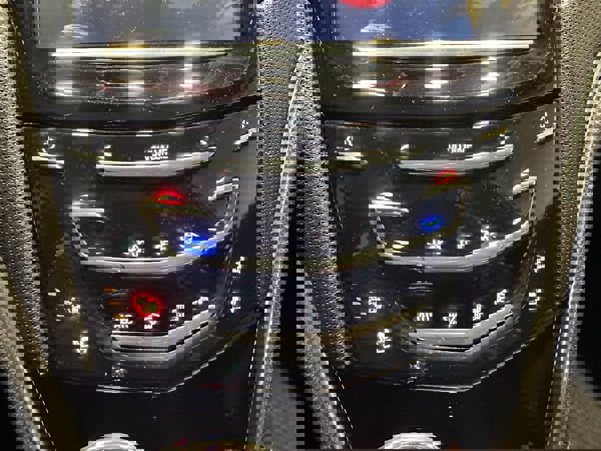 Used 2013 Cadillac XTS Premium image 35