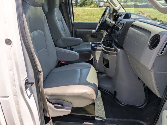 Used 2023 Ford E-350 and Econoline 350 Super Duty w/ Driver's Safety Package RWD image 27