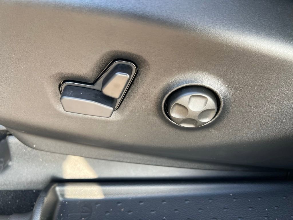 New 2026 Chrysler Pacifica Limited w/ S Appearance Package AWD/4WD image 30