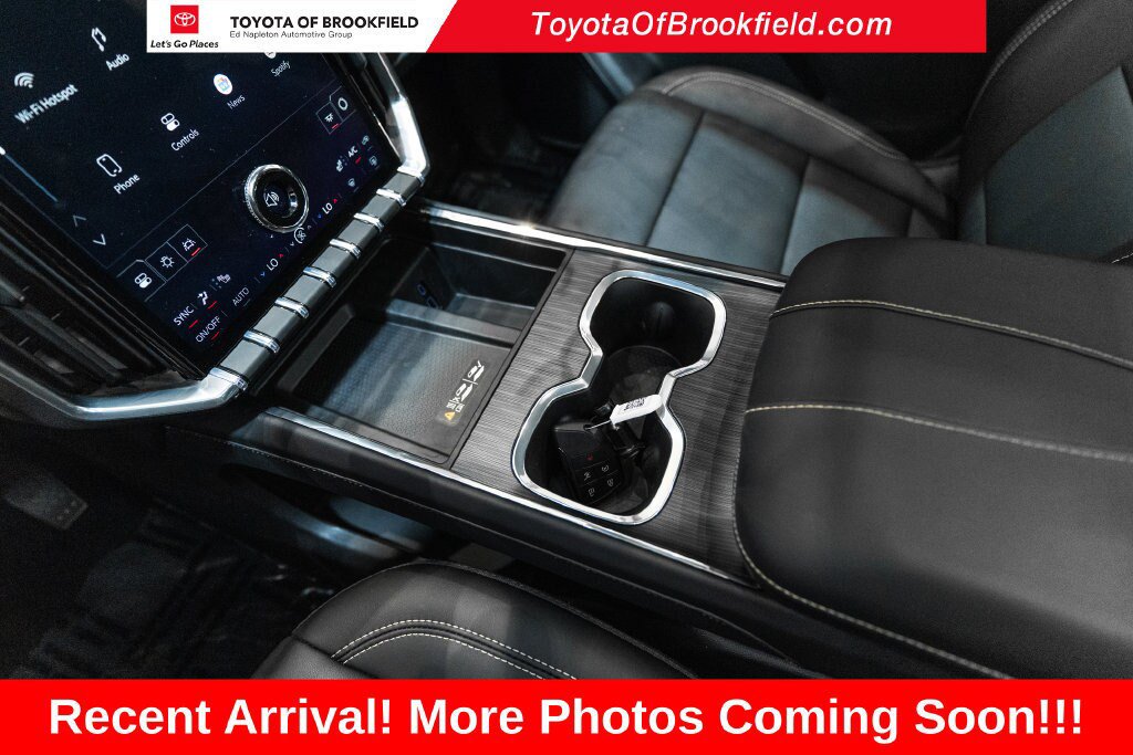 Used 2026 GMC Acadia Elevation w/ Black Edition AWD/4WD image 23