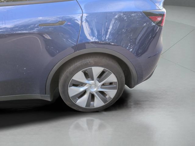 Used 2023 Tesla Model Y Long Range AWD/4WD image 23