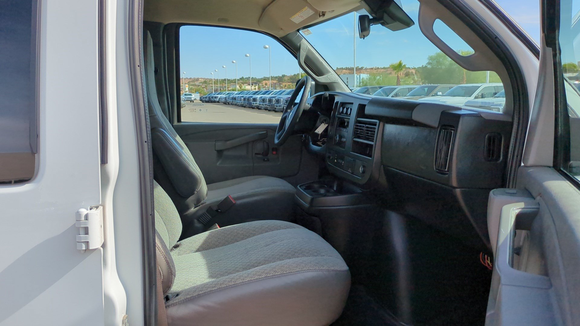 Used 2019 Chevrolet Express 2500 LT w/ LT Preferred Equipment Group RWD image 24