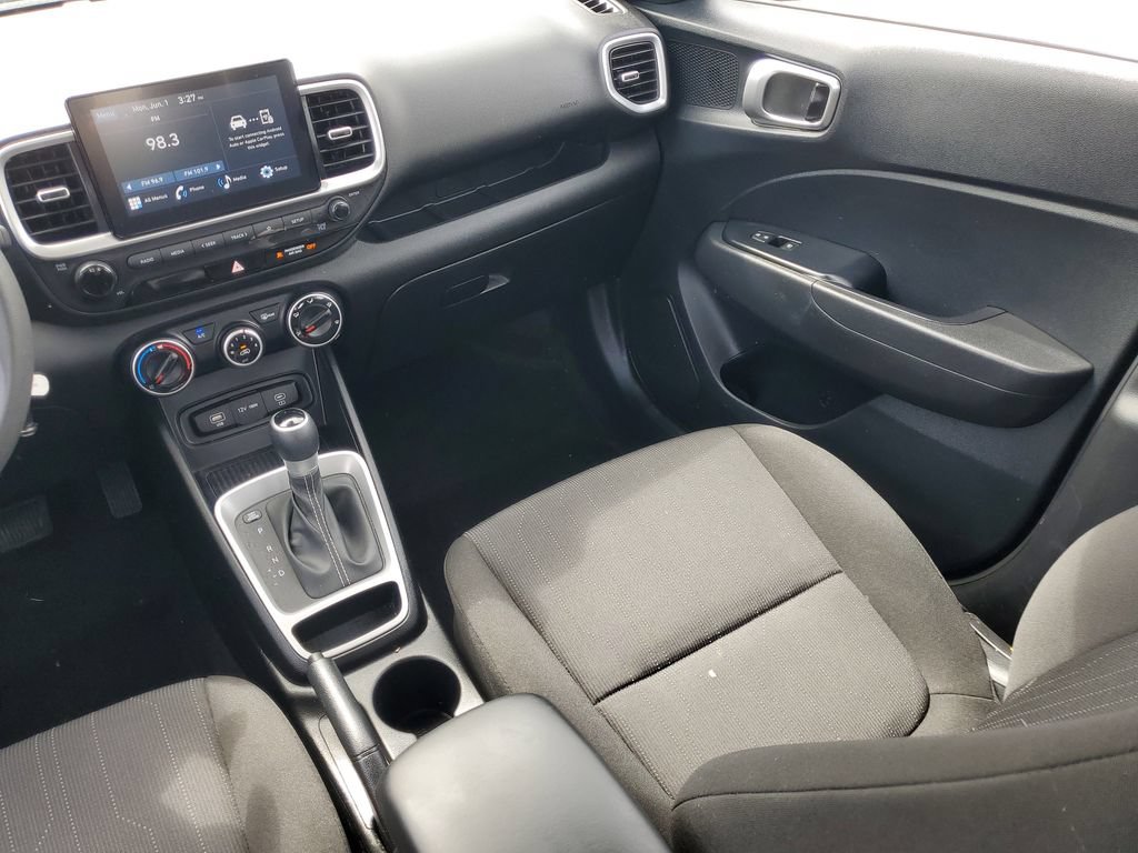 Used 2026 Hyundai Venue SE FWD image 11