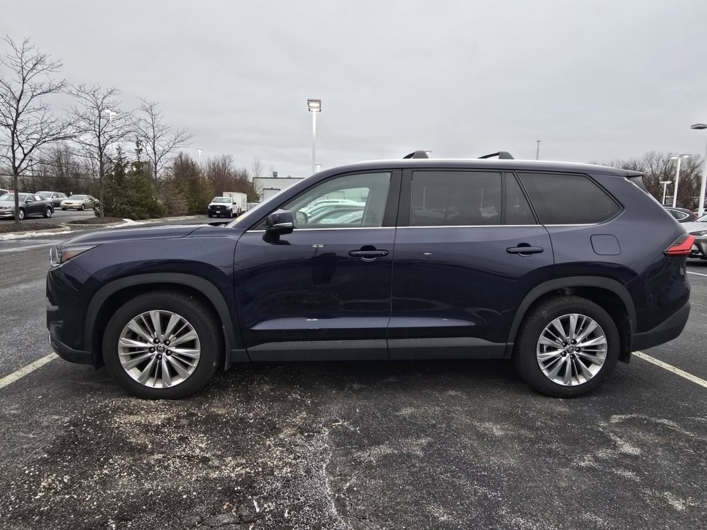 Used 2024 Toyota Grand Highlander Platinum image 4