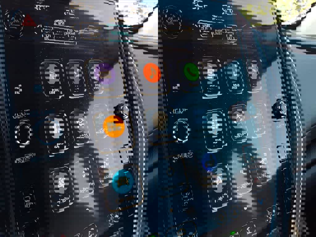 Certified 2025 Subaru Crosstrek 2.0i Premium image 34