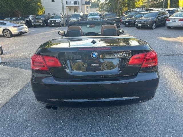 Used 2013 BMW 328i Convertible RWD image 4