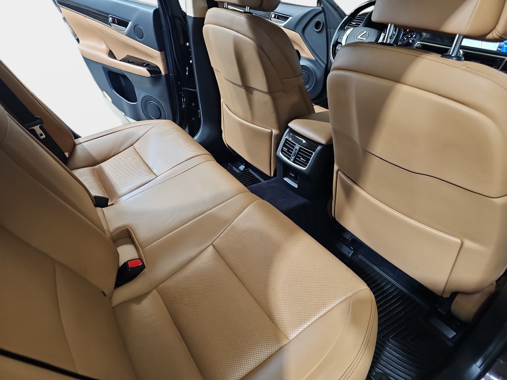 Used 2013 Lexus GS 350 AWD w/ Luxury Pkg w/Cold Weather Pkg image 13