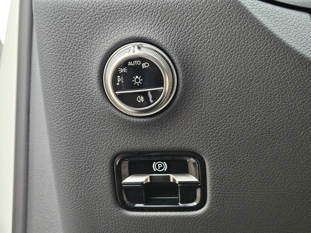 New 2026 Mercedes-Benz GLC 300 4MATIC image 21