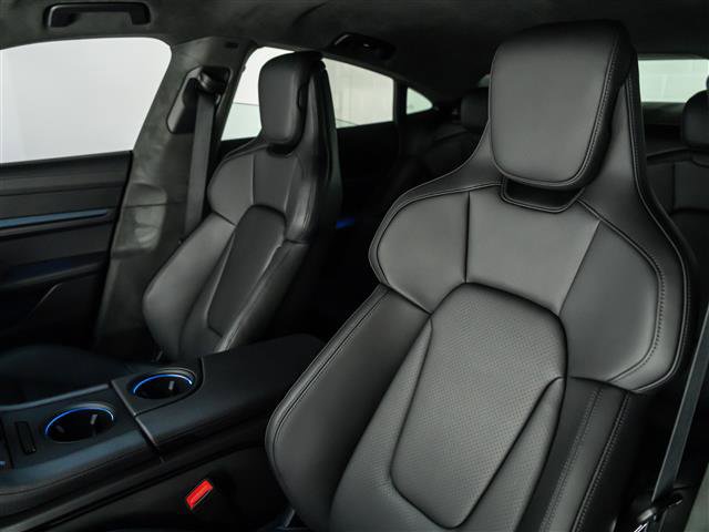 New 2026 Porsche Taycan GTS image 5