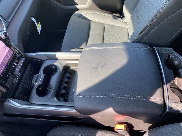 New 2026 RAM 1500 4x4 Crew Cab image 21