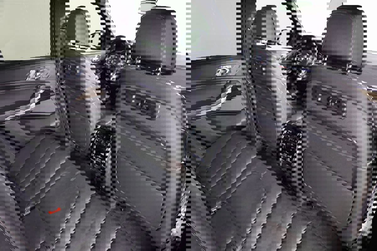 Used 2020 BMW X5 M50i w/ Premium Package image 43