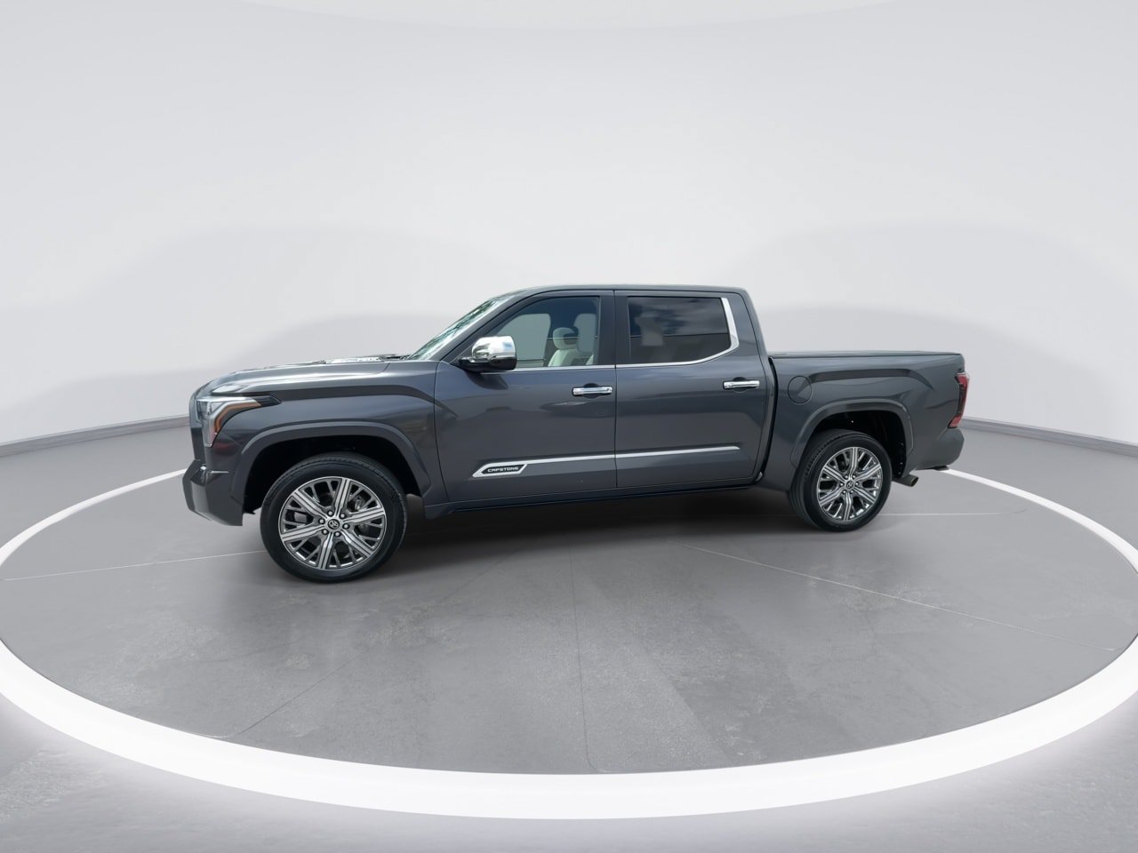 Used 2024 Toyota Tundra Capstone AWD/4WD image 10