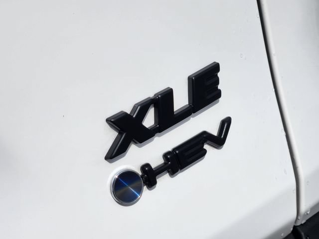 Used 2025 Toyota RAV4 XLE w/ Convenience Package AWD/4WD image 12