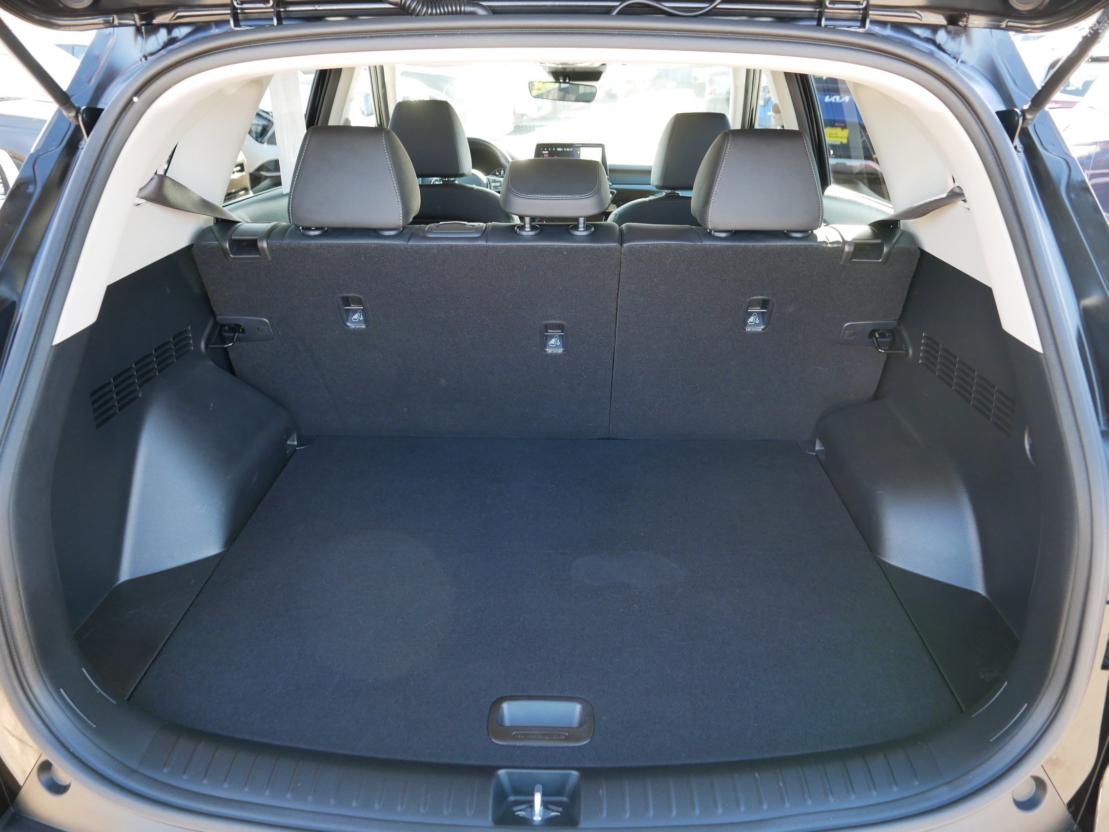 Certified 2023 Kia Seltos EX image 18