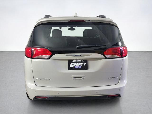 Used 2020 Chrysler Pacifica Limited FWD image 4