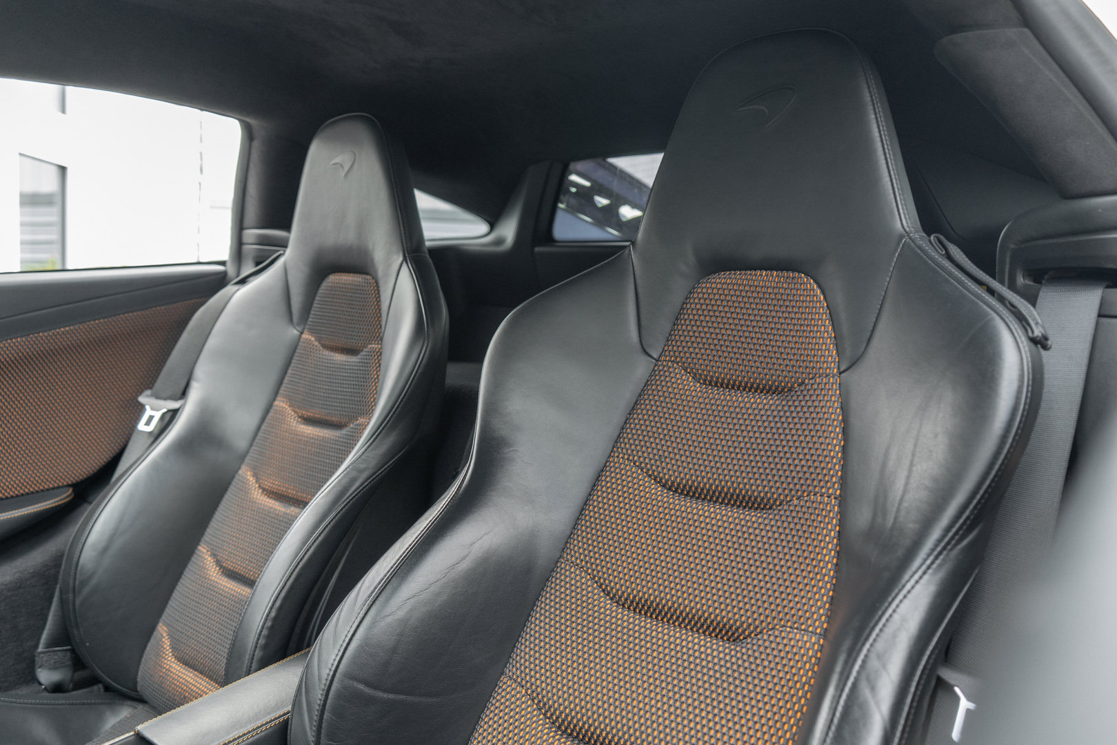 Used 2012 McLaren MP4-12C Coupe RWD image 9