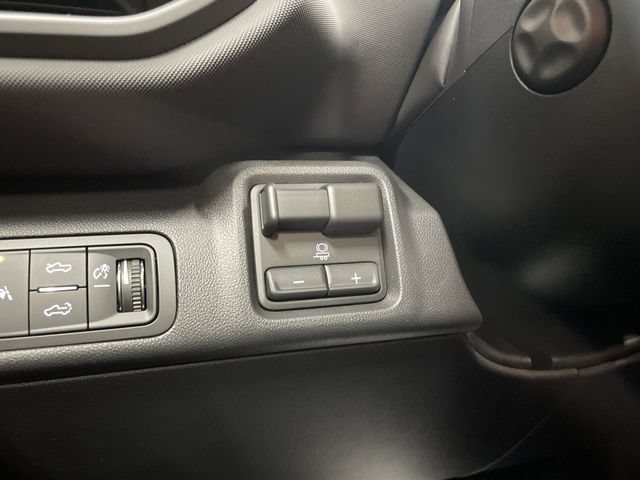 New 2026 Chevrolet Silverado EV LT w/ Premium Package AWD/4WD image 28