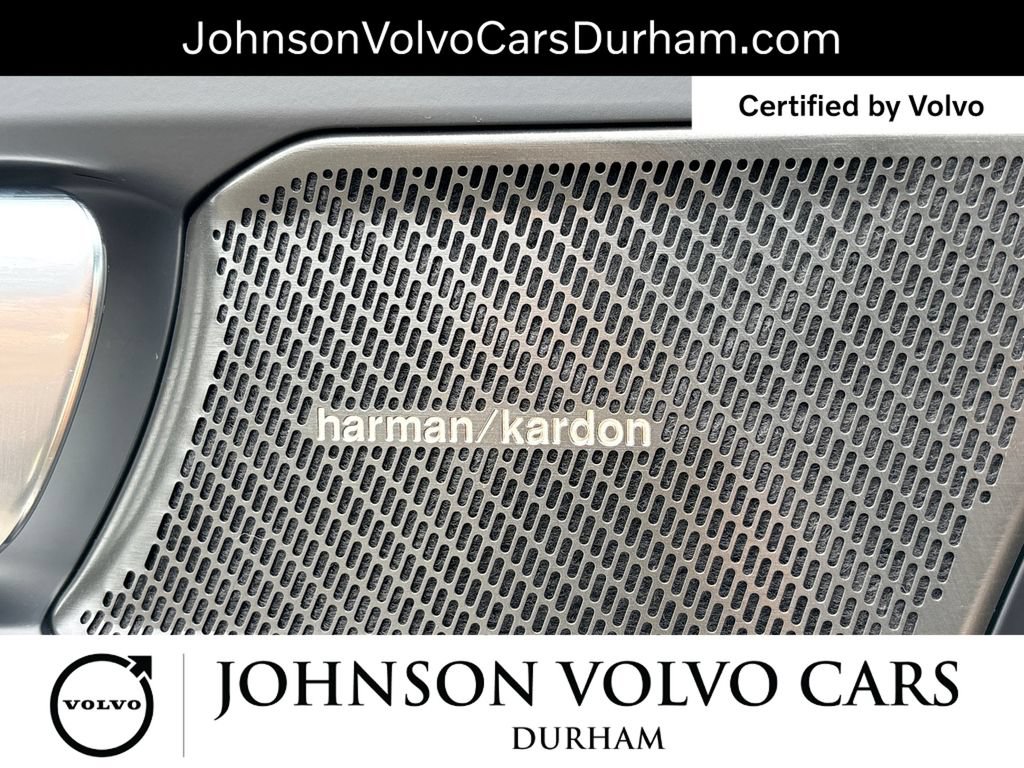 Certified 2024 Volvo XC40 Recharge Ultimate RWD image 23