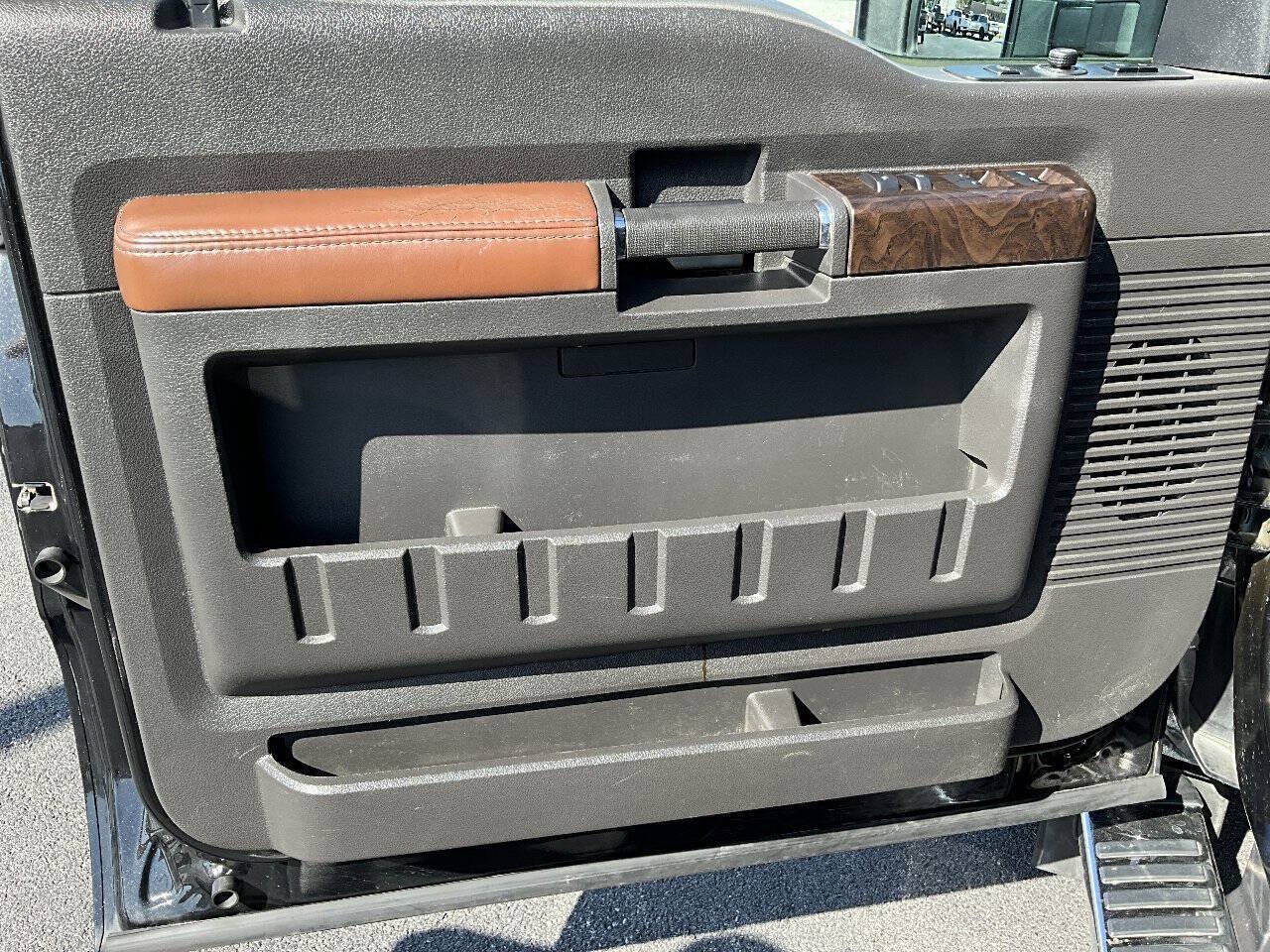 Used 2014 Ford F450 Platinum AWD/4WD image 21