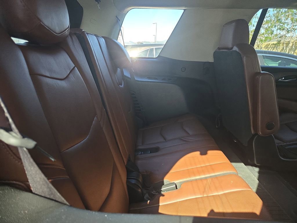 Used 2019 Cadillac Escalade Premium Luxury AWD/4WD image 6