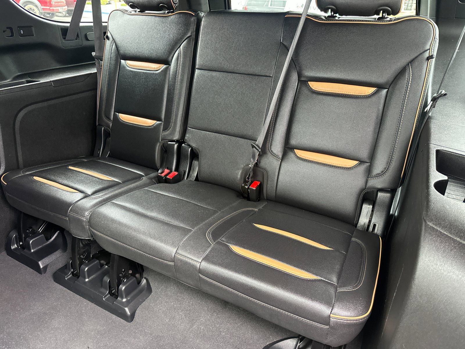 Used 2023 GMC Yukon XL AT4 image 17