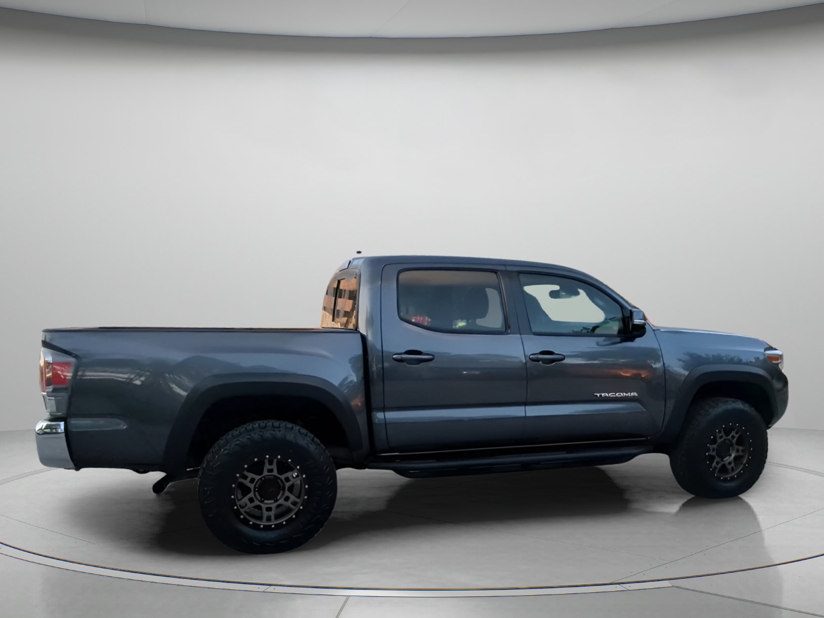 Used 2021 Toyota Tacoma TRD Off-Road AWD/4WD image 30