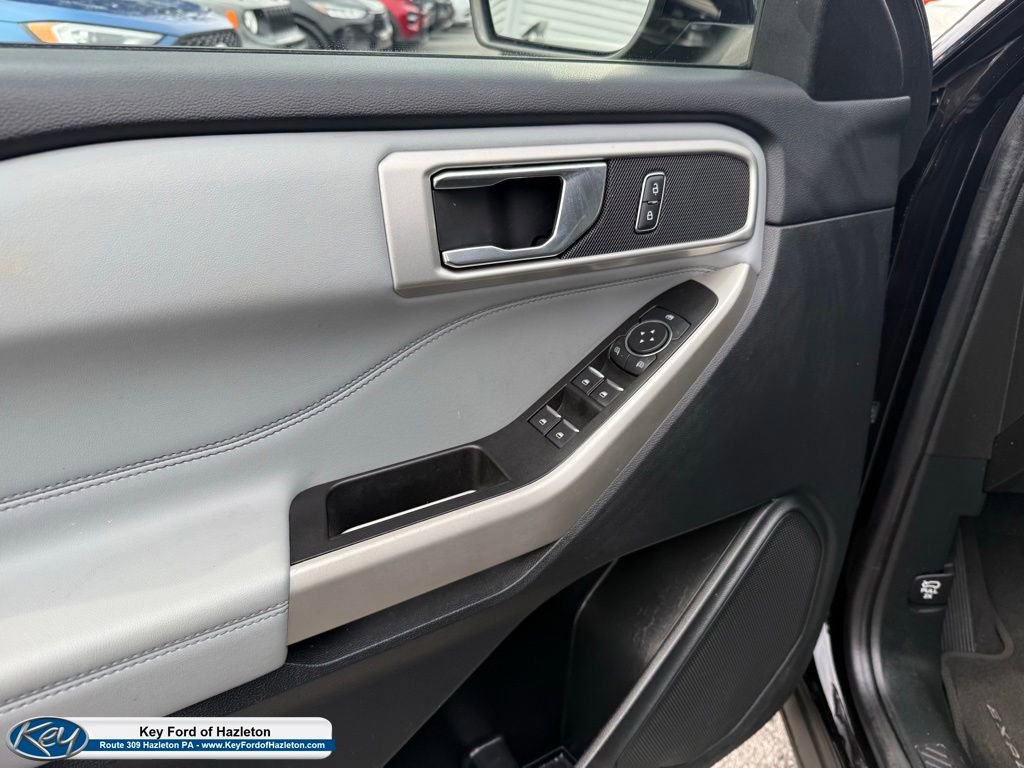 Certified 2022 Ford Explorer XLT w/ Equipment Group 202A image 13