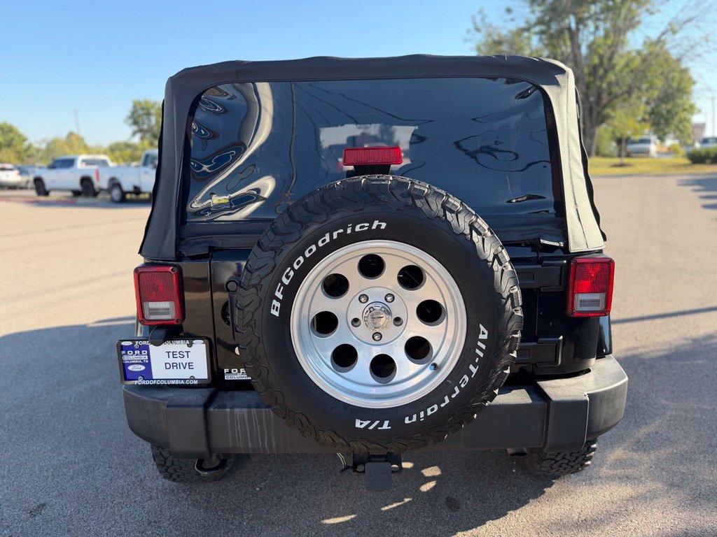 Used 2015 Jeep Wrangler Rubicon w/ Connectivity Group AWD/4WD image 29